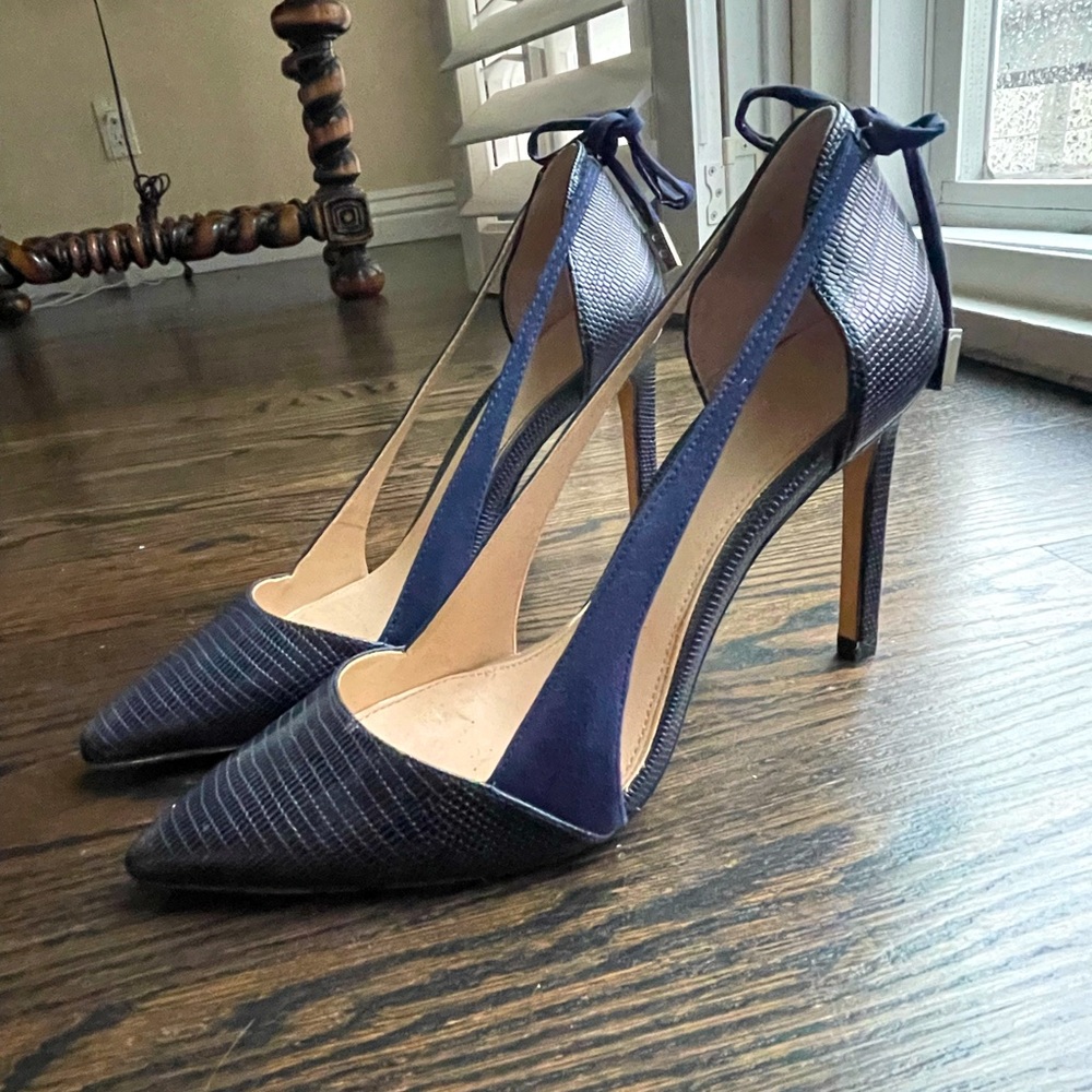 EUC Zara Navy Blue Pumps
